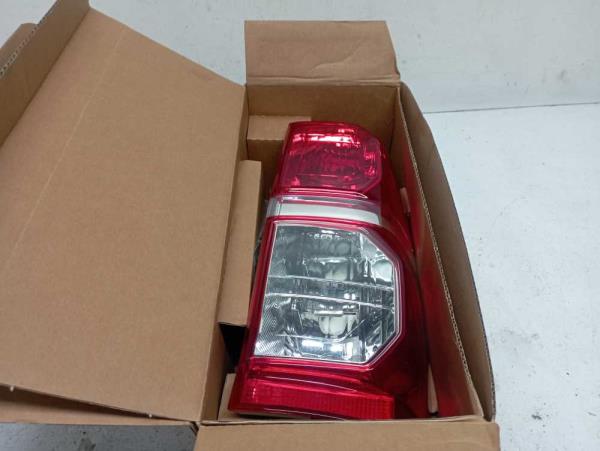 FEU ARRIERE DROIT TOYOTA HILUX 2012-2016 - Vue 1